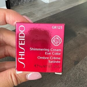 NWOT Shiseido GR125 Shimmering Cream Eye Color